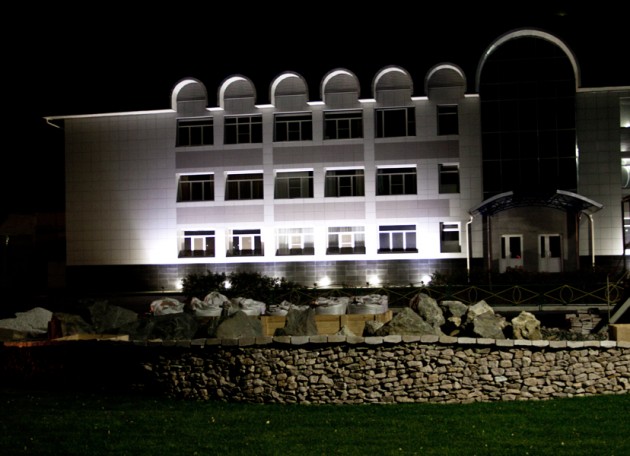 Архитектурное освещение административного здания ОАО "Макфа"